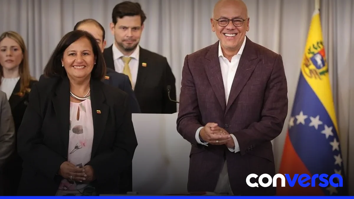 Reunión entre representantes del chavismo y la oposición en Caracas.