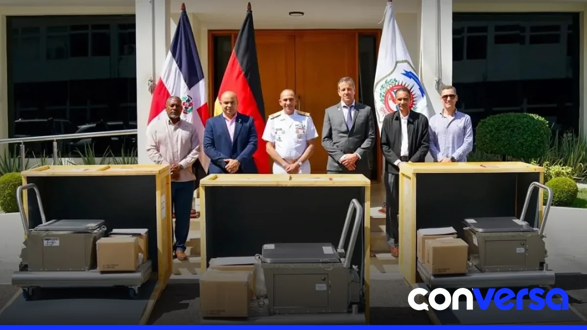 Autoridades dominicanas reciben la donación de tres estaciones forenses de Alemania.