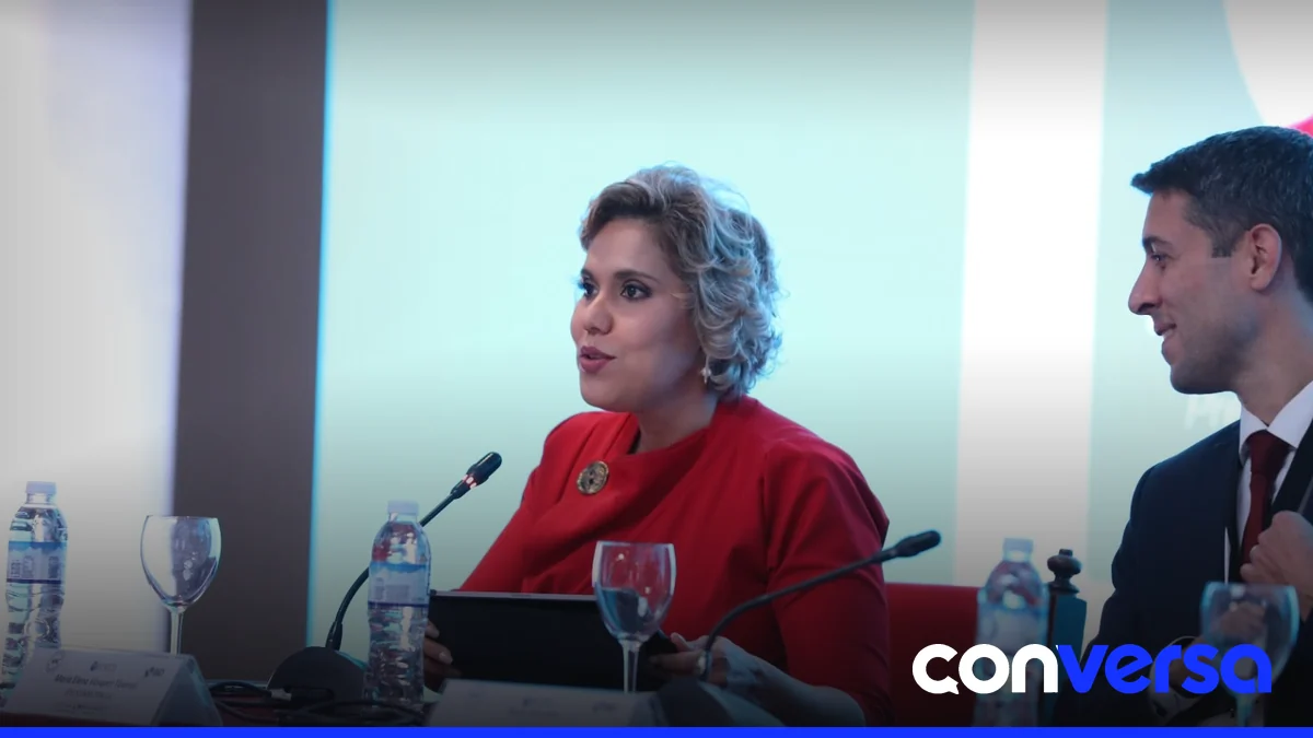 Representantes de autoridades de competencia y especialistas internacionales participan en la sesión sobre competencia e informalidad en Buenos Aires.