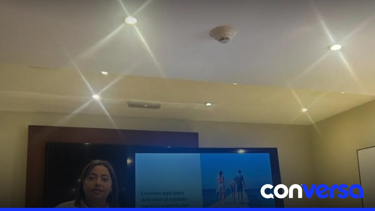 Imagen de un hotel con contenedores de residuos y compostaje.