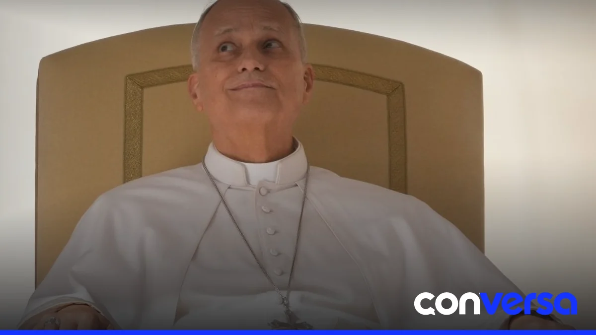 Imagen de una estatua del papa en construcción en Perú.