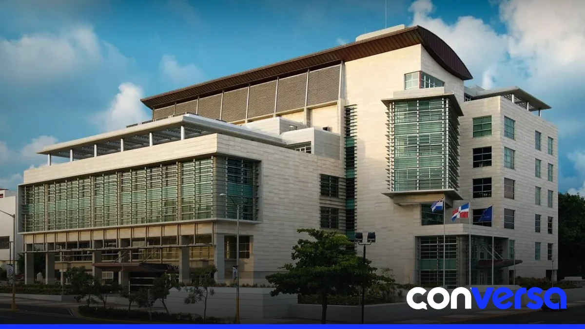 Imagen de la Dirección General de Migración en Santo Domingo.