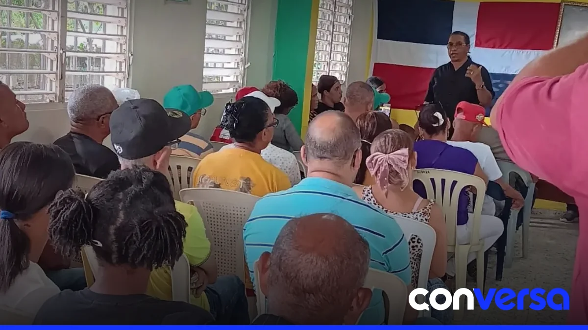 Participantes en la Asamblea General de Alianza País en San Francisco de Macorís.
