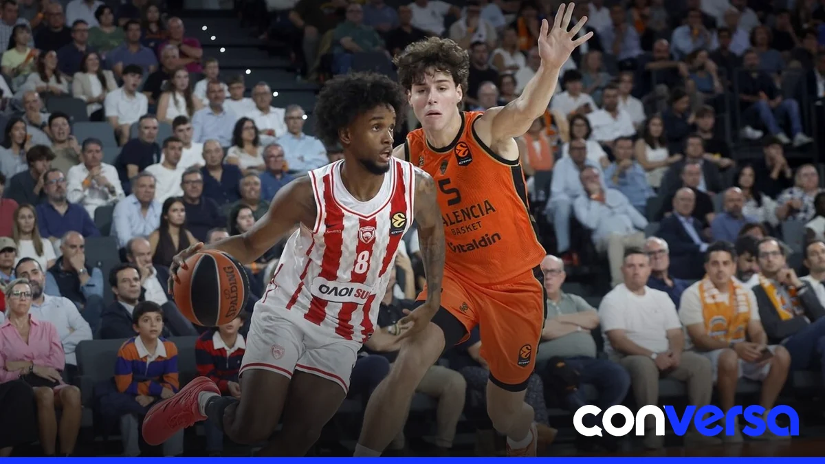 Jean Montero, base del Olympiacos, lideró una remontada de 28 puntos en la quinta jornada de la Euroliga.