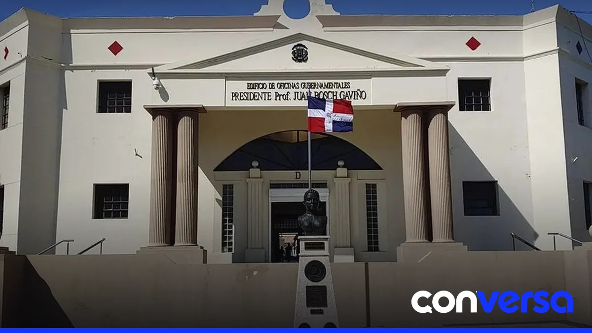 Trabajadoras en una baca de lotería en Santo Domingo