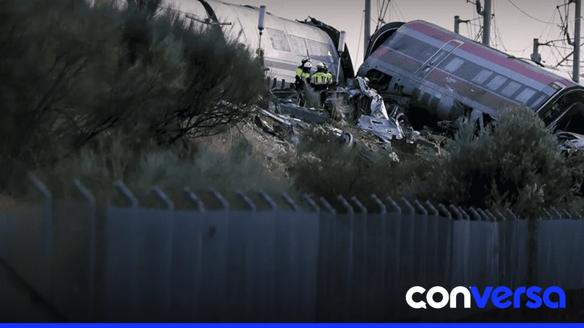 Imagen de un tren en vía ferroviaria, sin identificación específica.