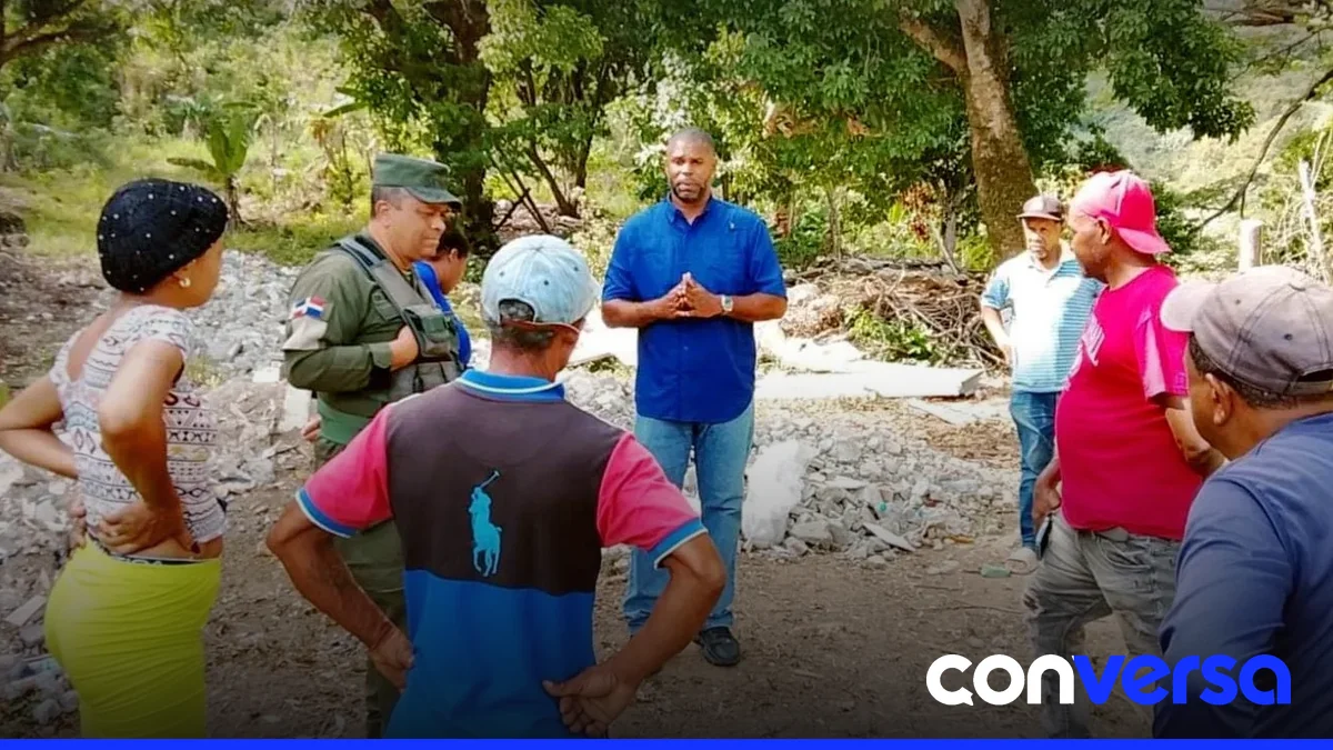 Autoridades ambientales desalojan invasores en área protegida de Loma Isabel de Torres.