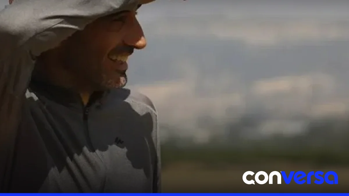 Imagen de personas en una zona afectada por altas temperaturas.