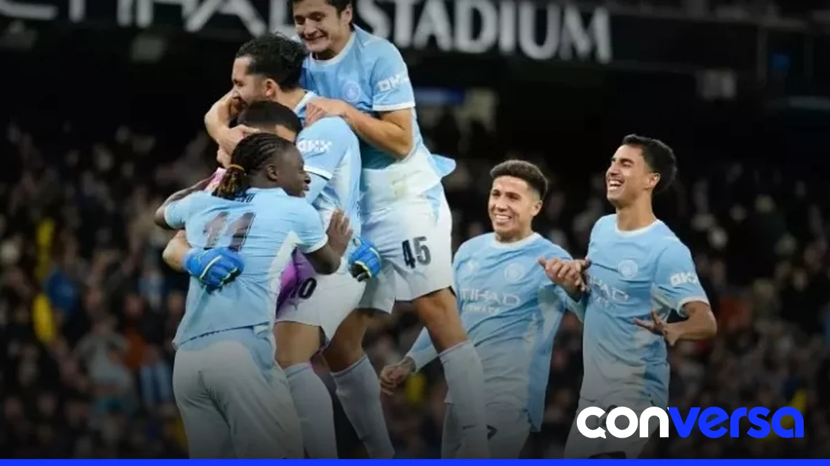 Jugadores del Manchester City celebran su victoria en penales durante la Copa de la Liga inglesa.