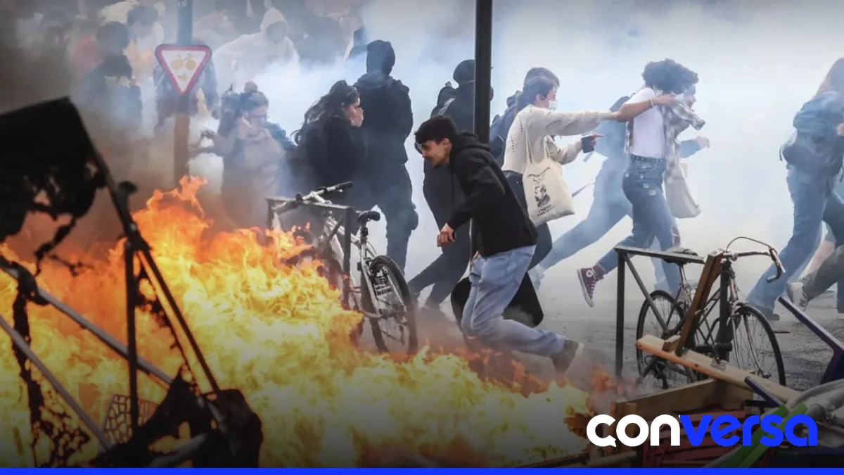 Manifestantes en París durante las protestas contra la inflación y la pérdida de poder adquisitivo.