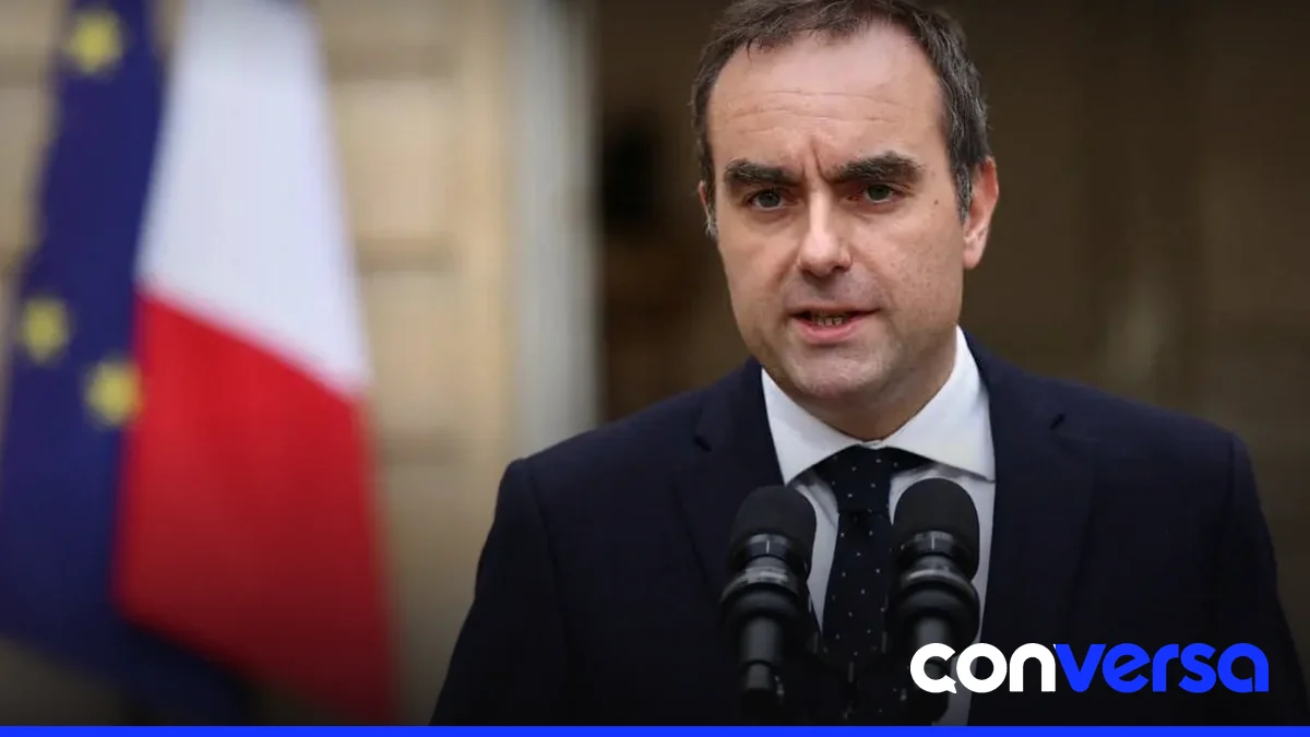 Agentes de policía en París durante los disturbios del fin de semana.