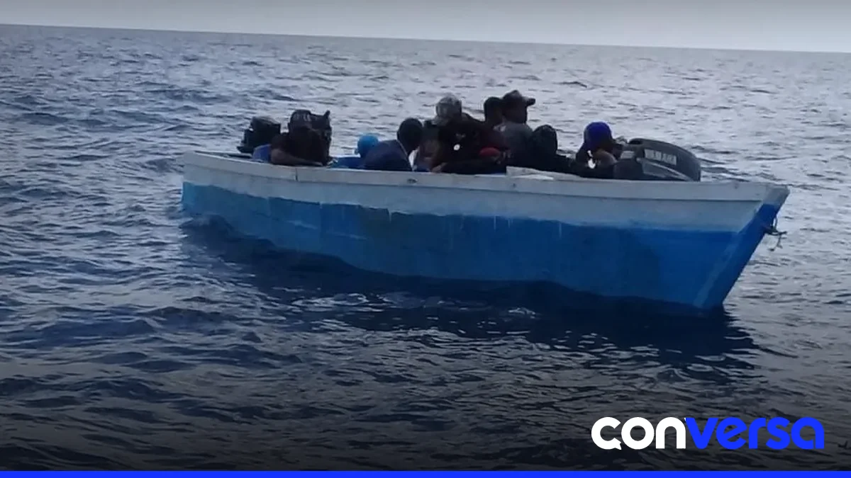 Migrantes repatriados a la República Dominicana tras ser detenidos en aguas del Canal de la Mona.