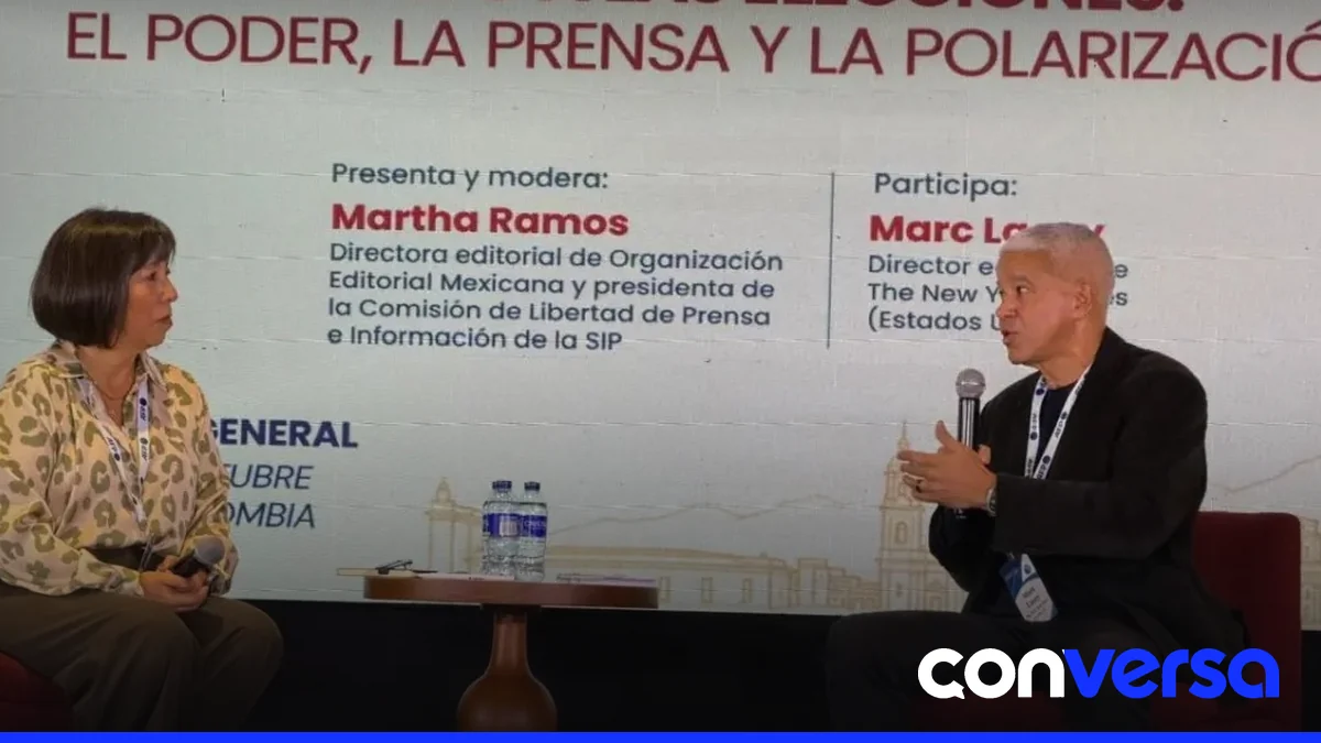 Periodistas cubriendo una actividad política en Estados Unidos.