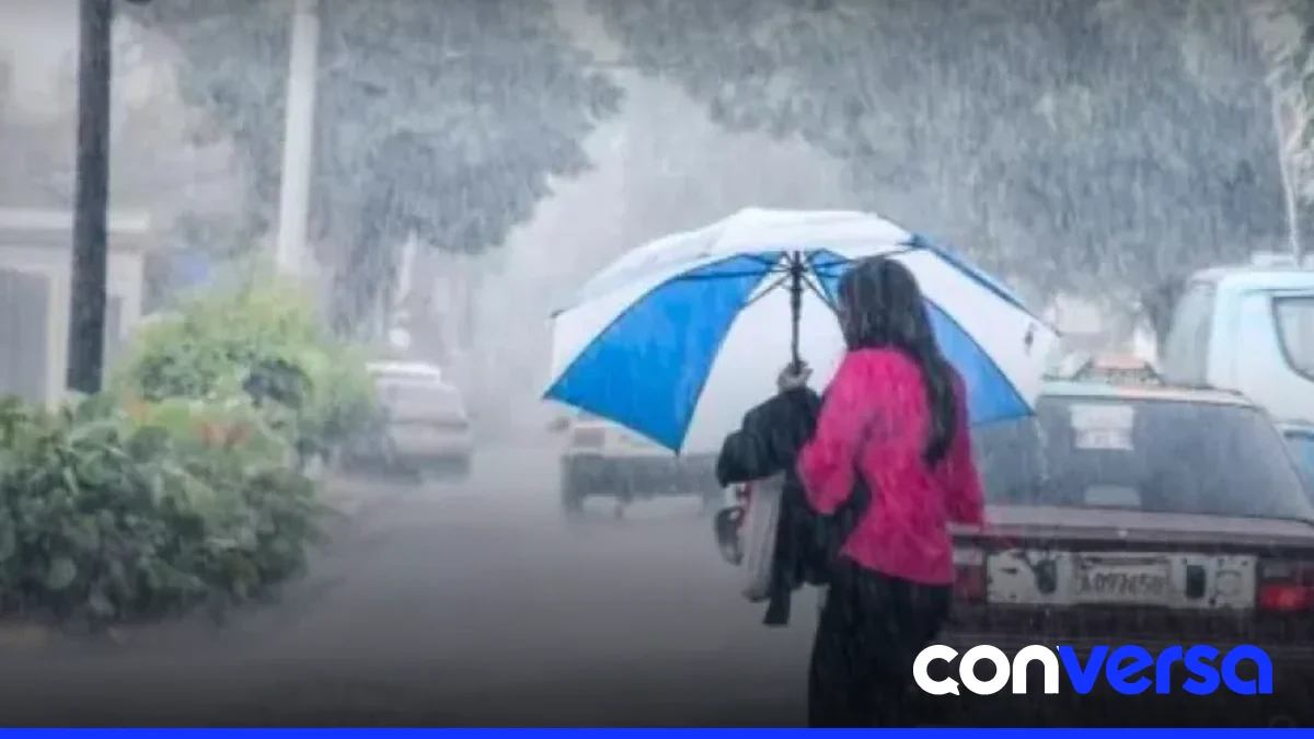 Imagen de nubes y lluvia en Santo Domingo.