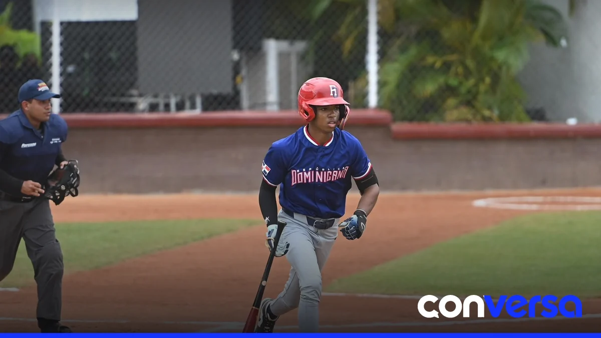 Jugadores de la selección de República Dominicana en el partido contra Panamá durante la Súper Ronda del Premundial U18.