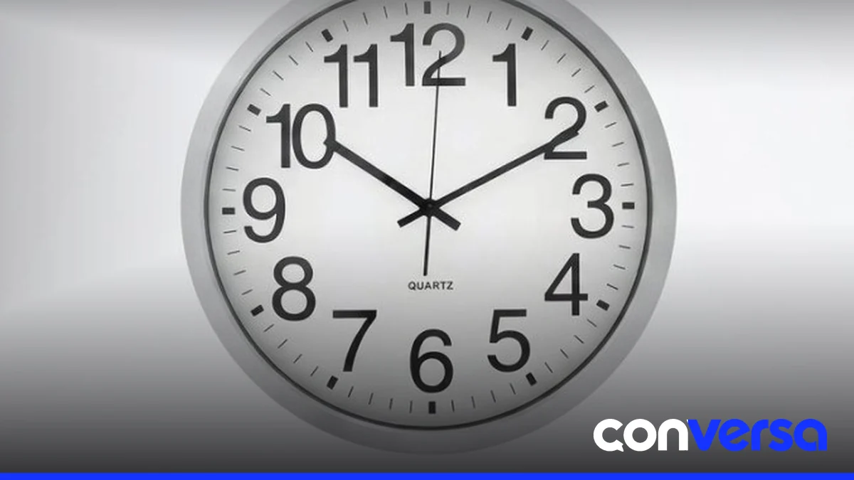 Imagen de reloj digital con ajuste horario.