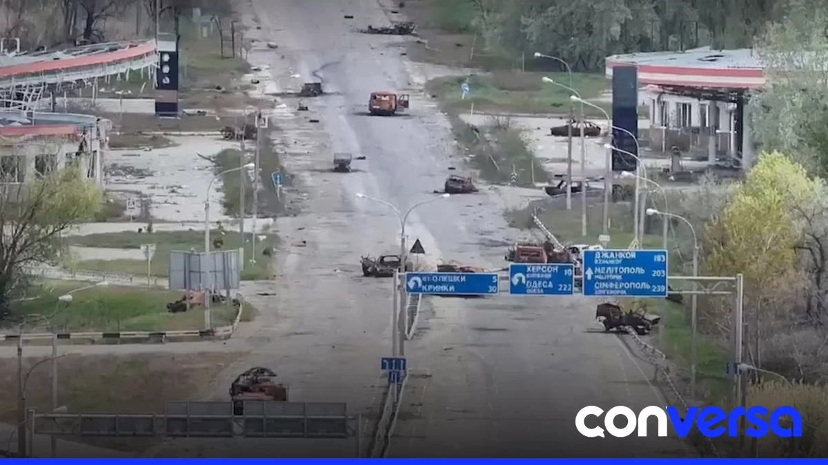 Imagen de una zona destruida en Oleshky, ciudad ocupada por las fuerzas rusas en el sur de Ucrania.