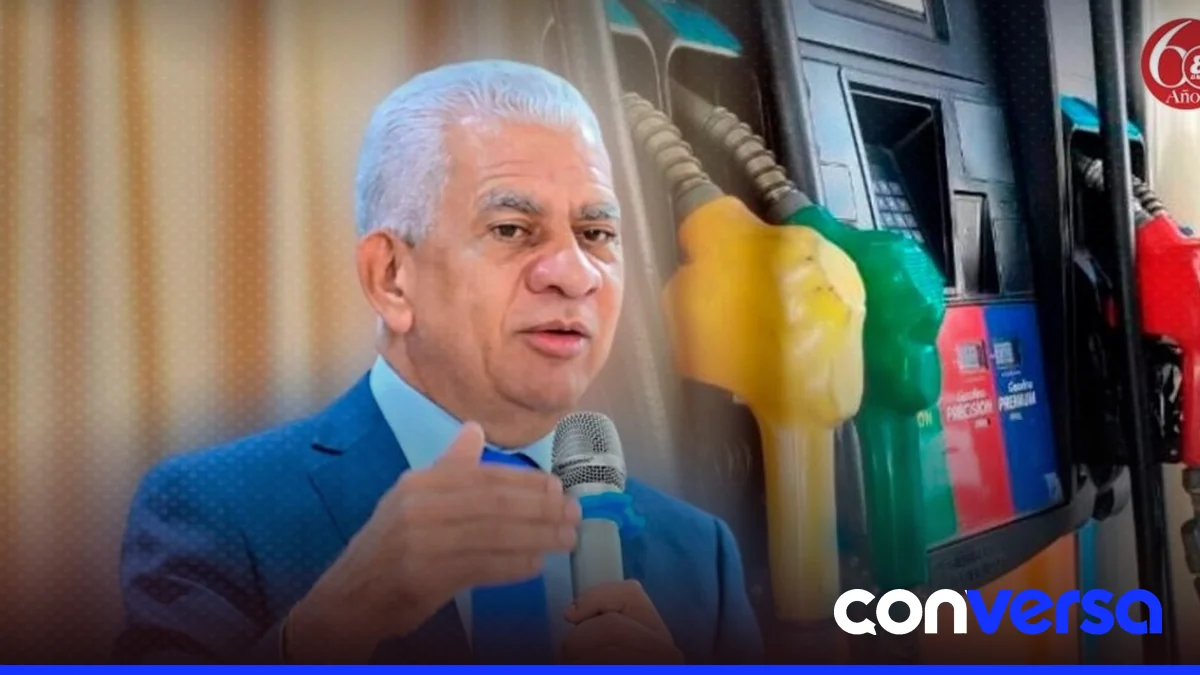 Foto del presidente del Senado, Ricardo de los Santos, en una entrevista en el programa Matinal.