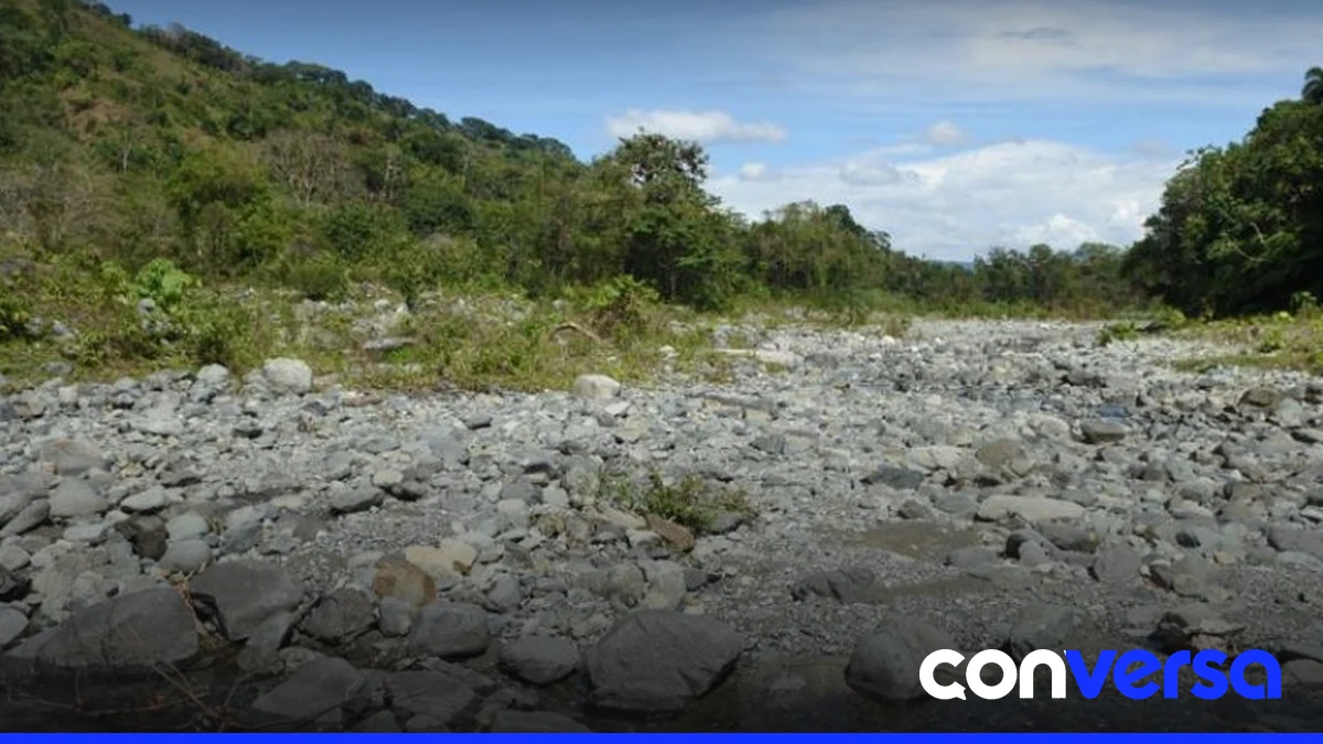 Imagen de satélite mostrando condiciones climáticas extremas en el Pacífico.