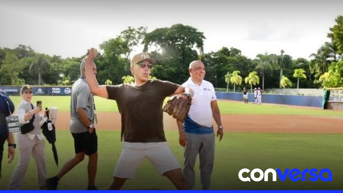 José E. Feliciano y su esposa Kwanza Jones visitan el Campeonato Panamericano Sub-18 en República Dominicana.