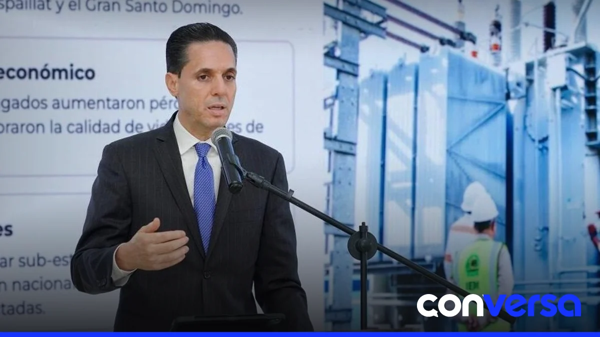Imagen de una estación de servicio con vehículos estacionados, reflejando el impacto de los precios de los combustibles en la vida cotidiana.