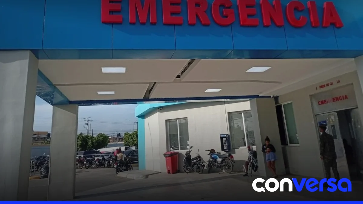 Imagen de un hospital en Los Alcarrizos, donde se atendió al hombre fallecido.