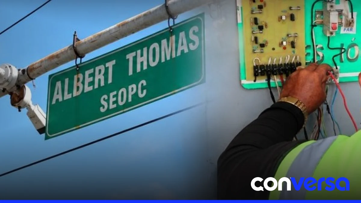 Semáforos en Santo Domingo afectados por fallas eléctricas.