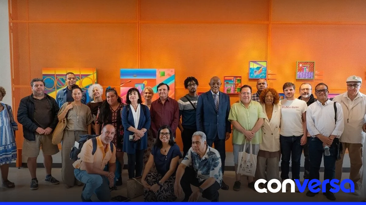 Estudiantes de Punta Cana participan en una jornada literaria con escritores internacionales.