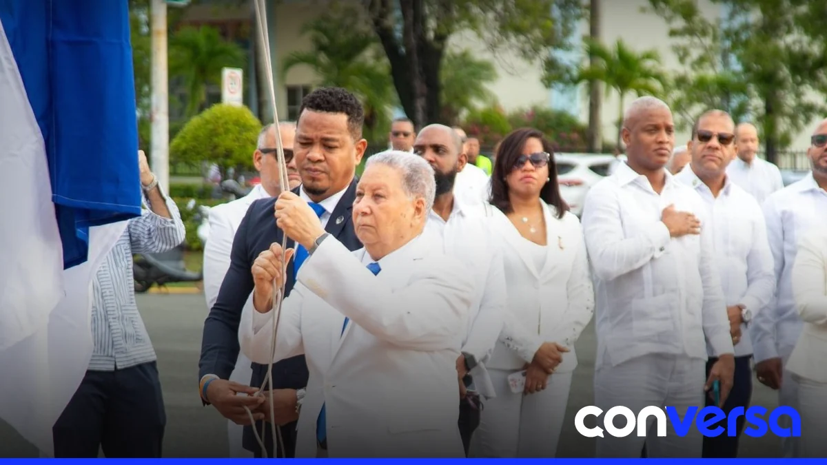 Foto de la ceremonia conmemorativa de la UASD en su sede central.