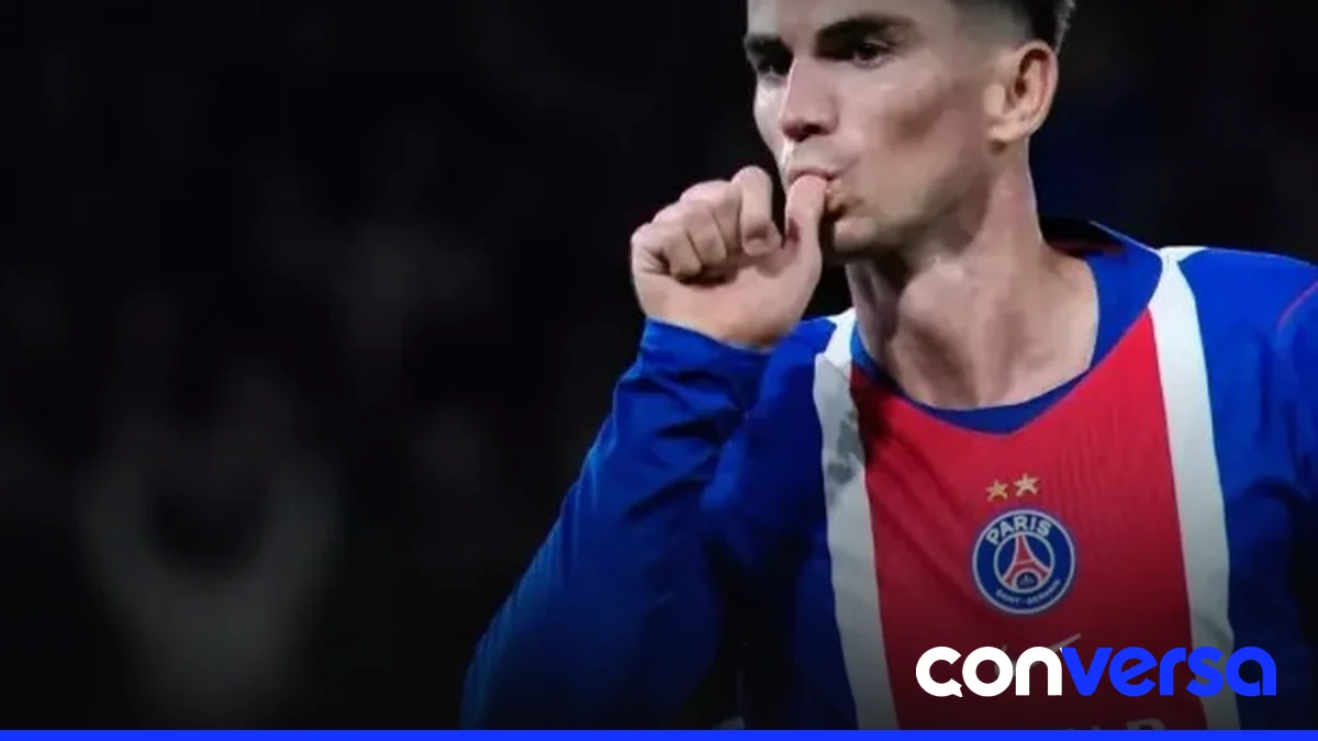 Jugadores del PSG celebran su victoria en el partido contra el Barcelona.