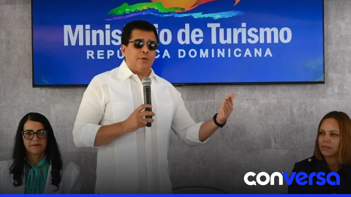 Ministro de Turismo David Collado durante un acto en Punta Cana.
