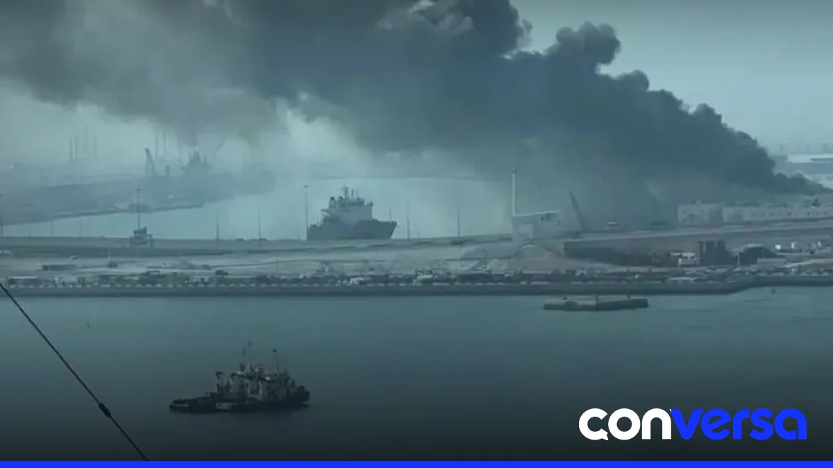 Imagen de un buque petrolero en el estrecho de Ormuz.