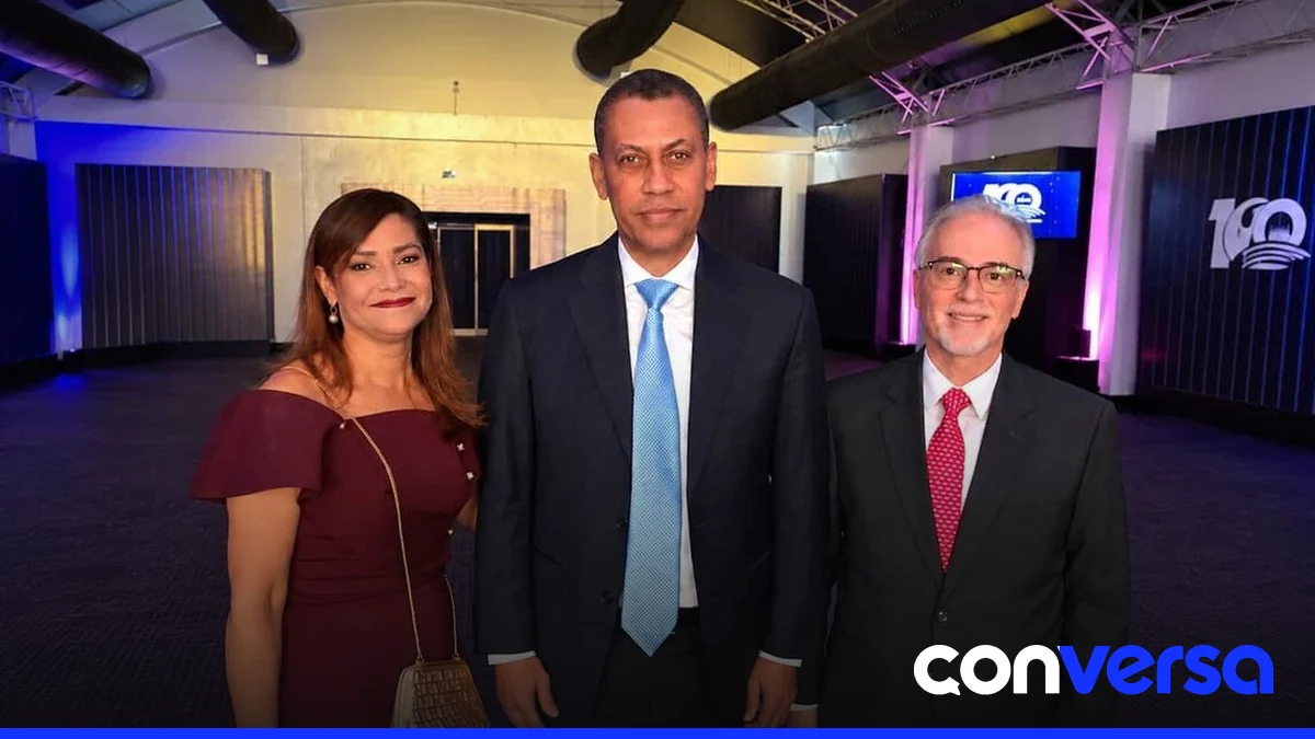 Imagen de la celebración del centenario de la radio dominicana en el hotel El Embajador.