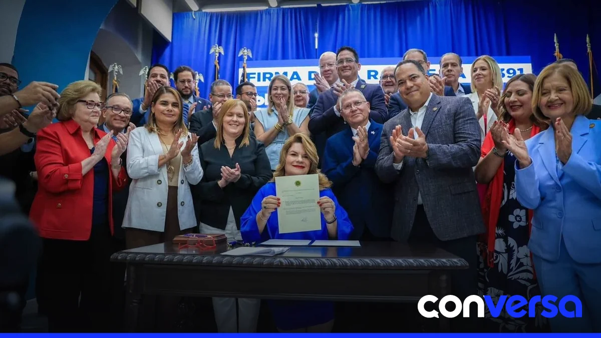 Gobernadora Jenniffer González firma la resolución que solicita la admisión de Puerto Rico como estado de EE.UU.