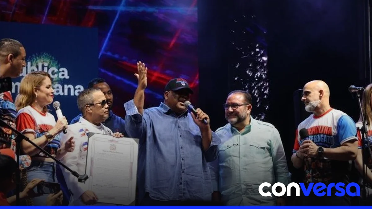 Festival cultural en Jarabacoa con participación de artistas locales.