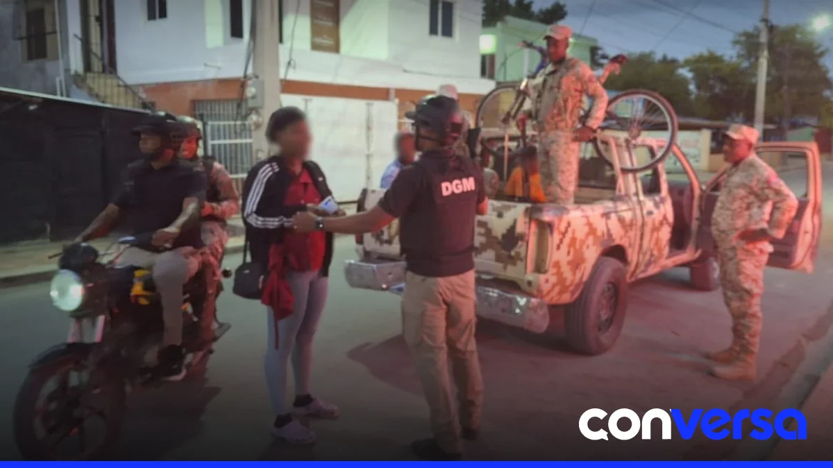 Manifestantes haitianos exigen respeto a los derechos humanos en operativos migratorios en República Dominicana.