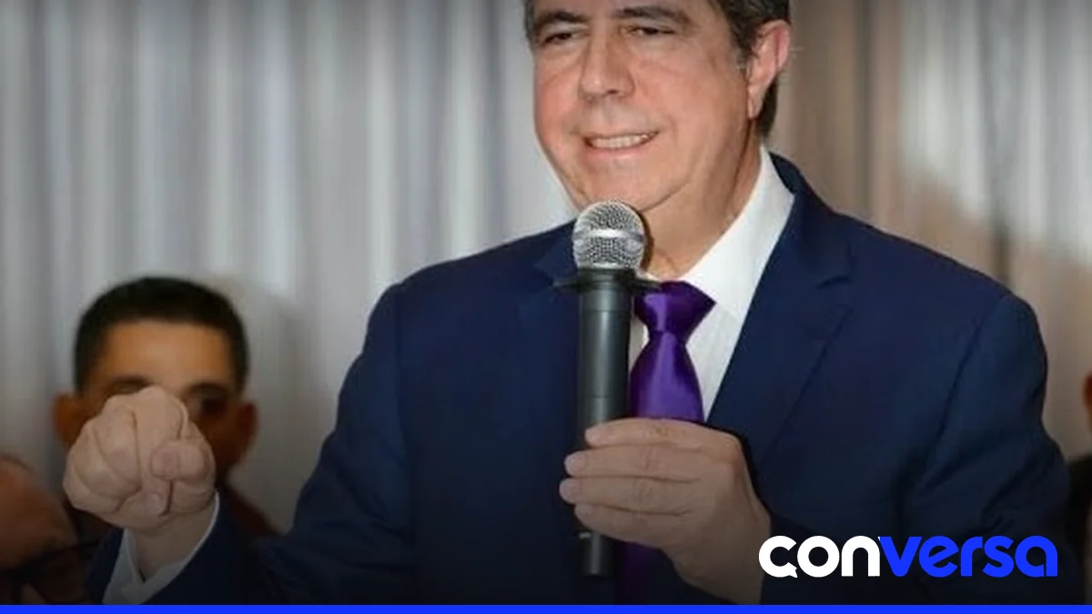 Foto de archivo de Francisco Javier García en acto público.