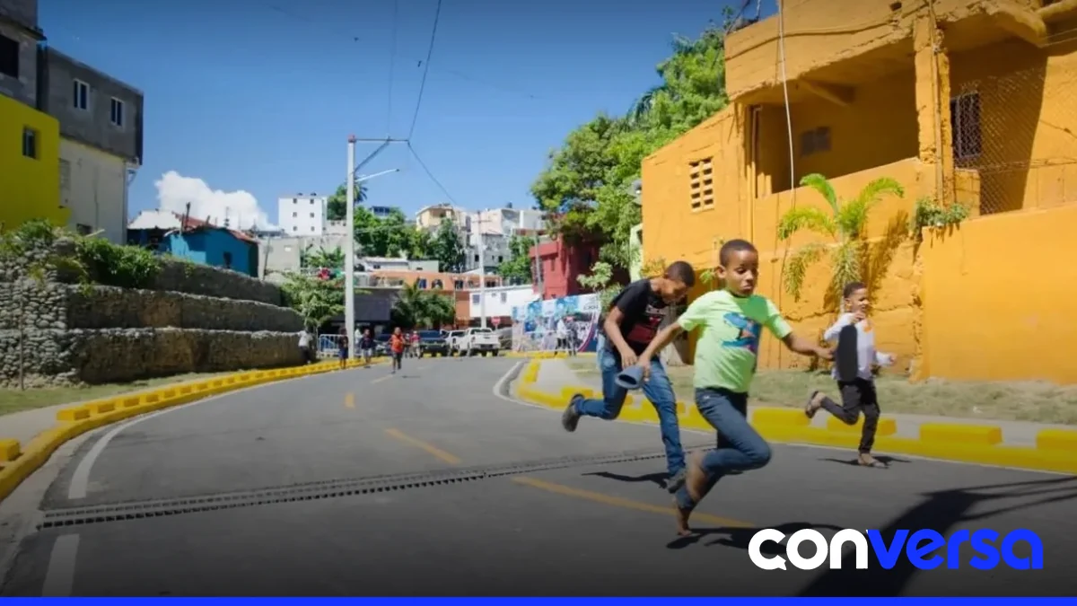 Foto: Acto de entrega de obras en Santo Domingo Oeste.