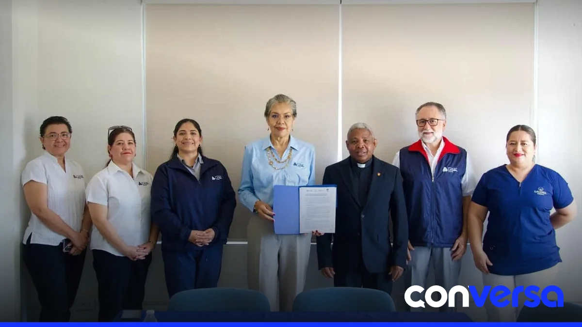 Estudiantes de la Universidad Católica Tecnológica de Barahona participan en una actividad académica.