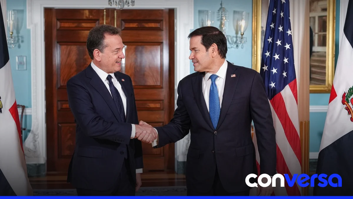 Foto del ministro Víctor Bisonó y el secretario Marco Rubio durante su reunión en Washington.