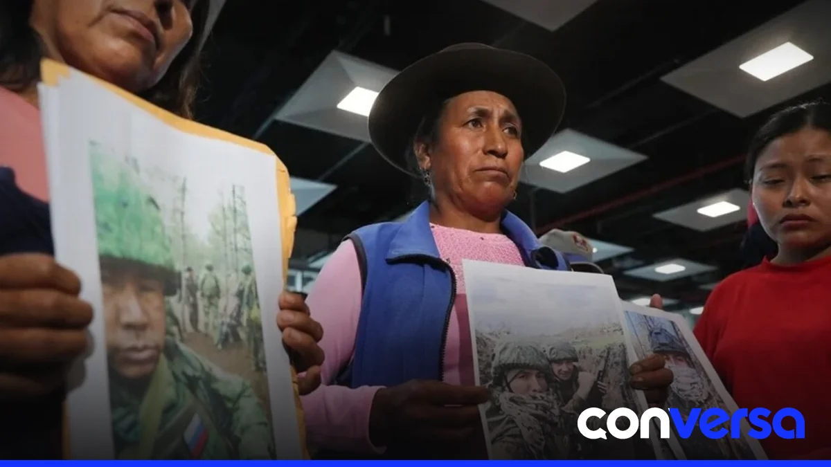 Familiares de peruanos desaparecidos en Rusia exigen información durante una protesta frente a la Cancillería.