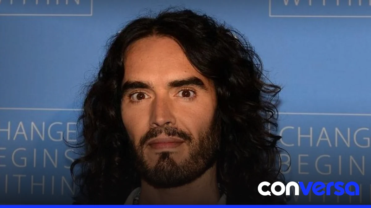 Russell Brand en el Tribunal de la Corona de Southwark durante su juicio por acusaciones de violación y agresión sexual.
