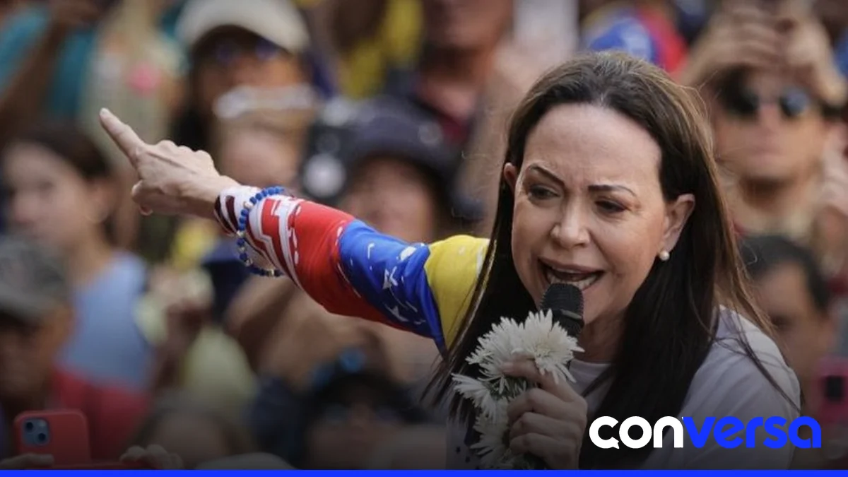 Manifestantes en una protesta en Caracas exigiendo elecciones presidenciales.
