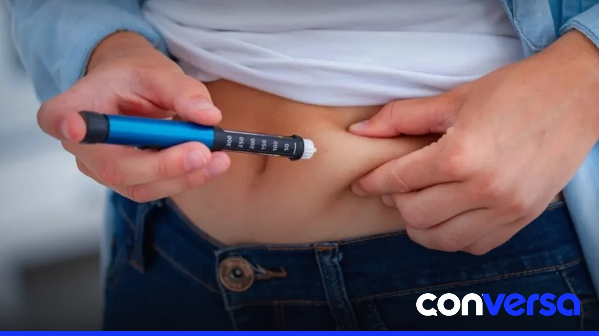Imagen de una inyección de insulina semanal en una paciente con diabetes tipo 2.