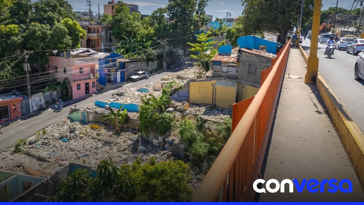 Imagen del puente Gregorio Luperón en Sabana Perdida, donde se implementan nuevas restricciones de tránsito.