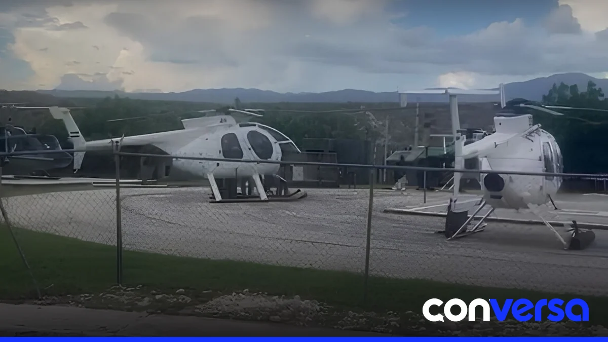 Avión de carga que aterrizó en el Aeropuerto Internacional de Las Américas con cinco helicópteros de combate.