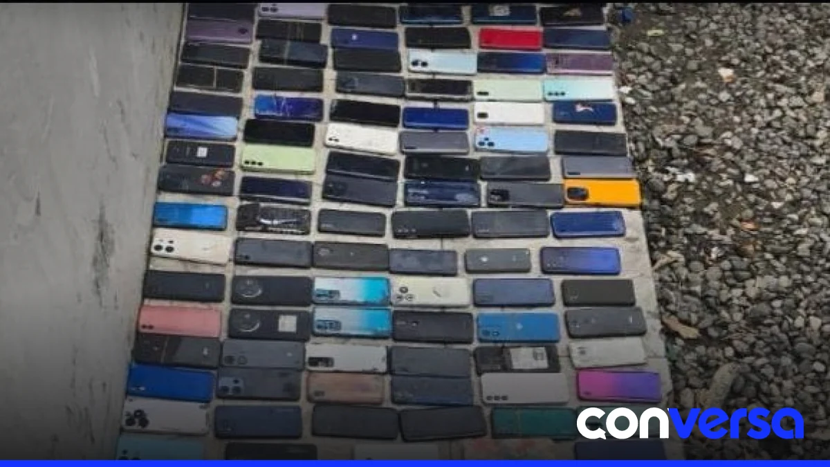 Autoridades en el lugar del operativo en Los Alcarrizos.