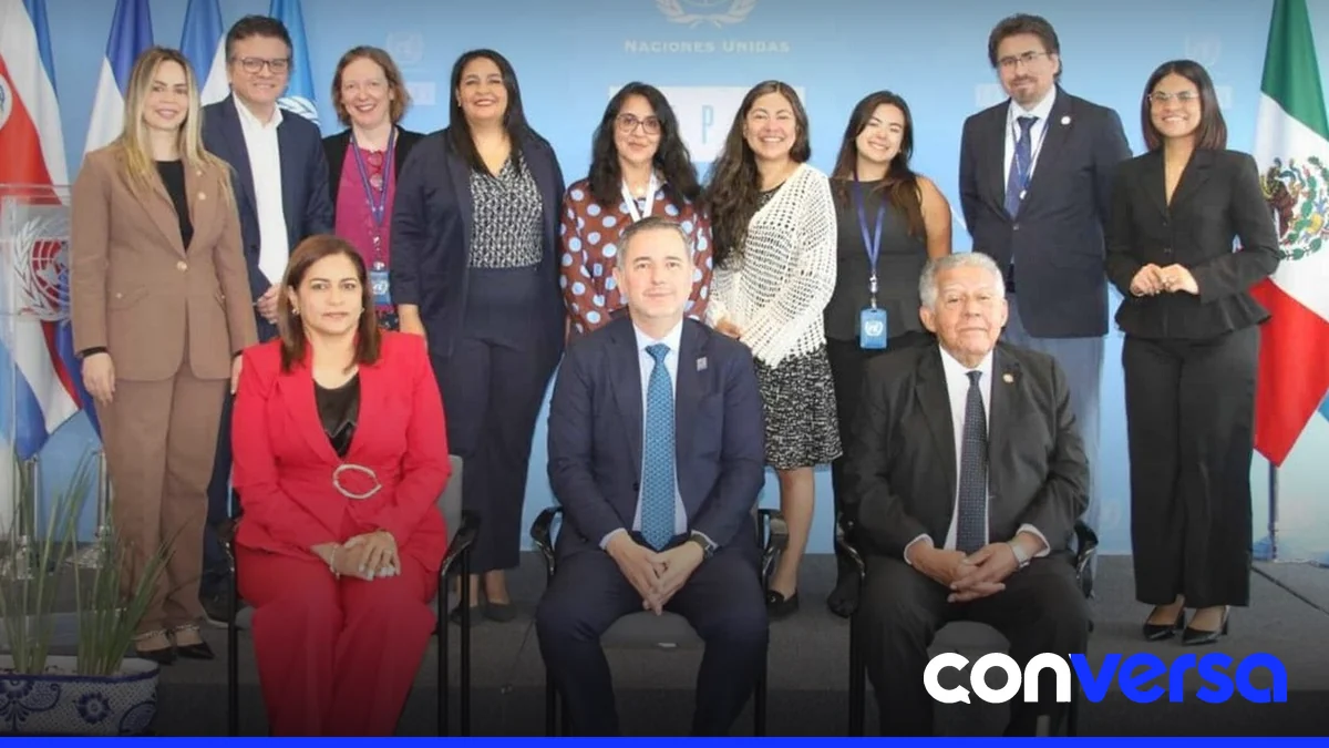 Representantes del Conape y la Cepal en reunión en Ciudad de México.