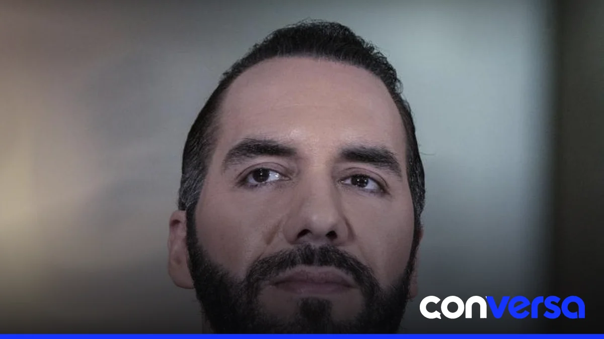 Imagen de Nayib Bukele durante una rueda de prensa en El Salvador.