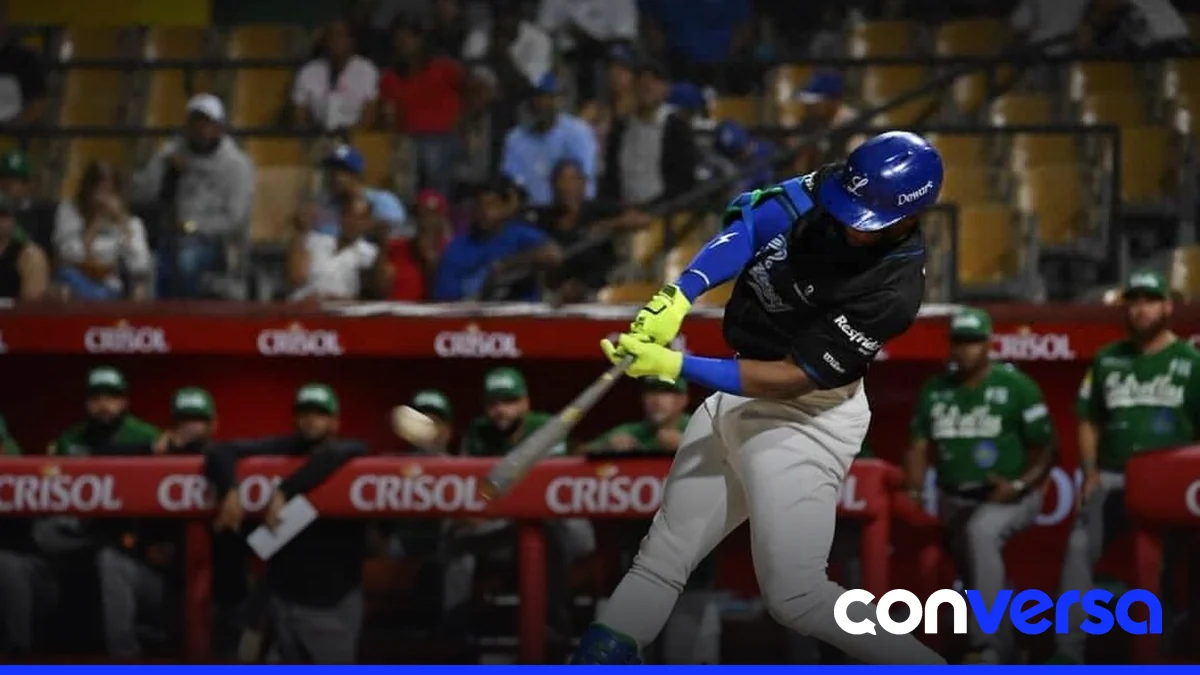 Jugadores del Licey celebran el triunfo en el partido contra las Estrellas.